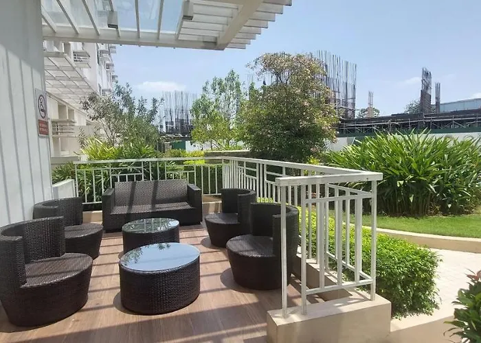 Aparthotel Cozy Fully Furnish With Viewing Deck And Alfresco Manila